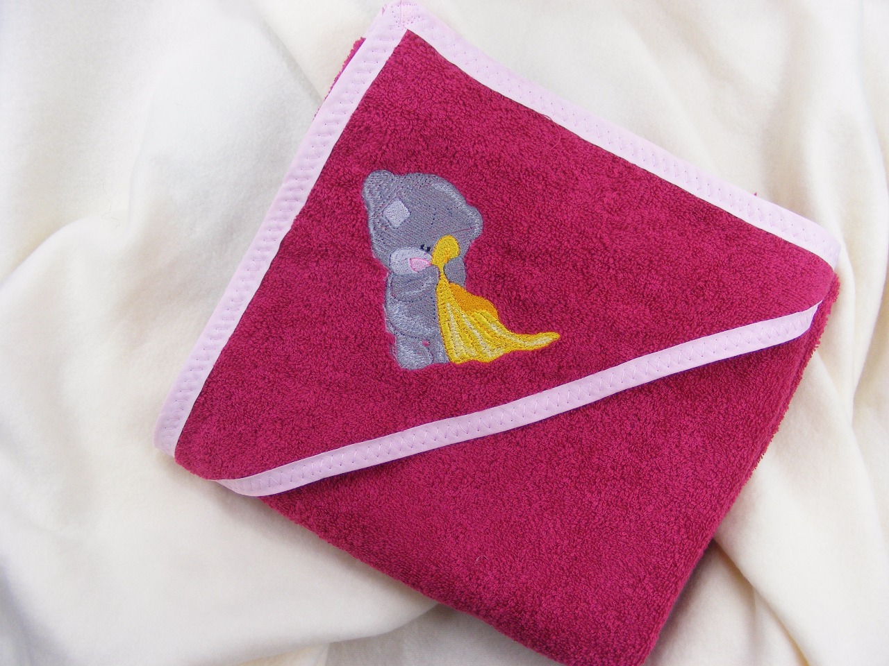 Cape de bain et sa Serviette Personnalisée - Les-idees-de-lys