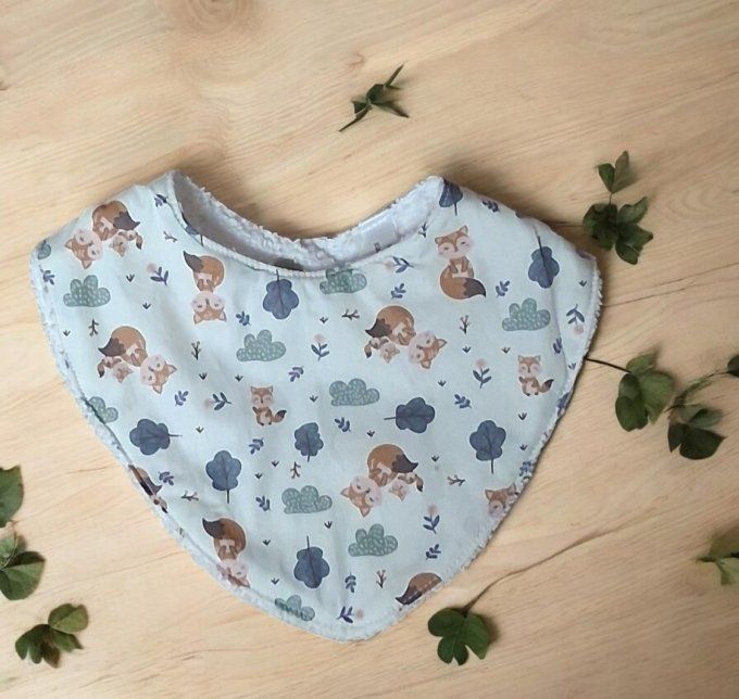 Bavoir Tablier et Bandana Assortis – Motif Petits Renards
