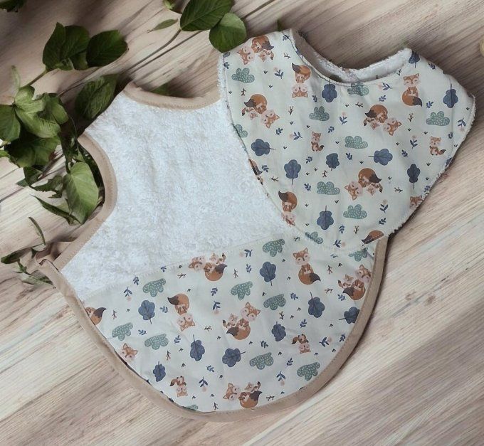 Bavoir Tablier et Bandana Assortis – Motif Petits Renards