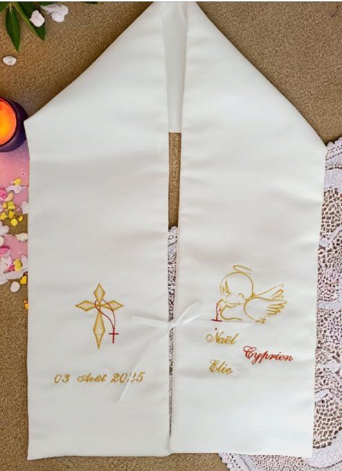 étole de baptême ange qui prie et chapelet
