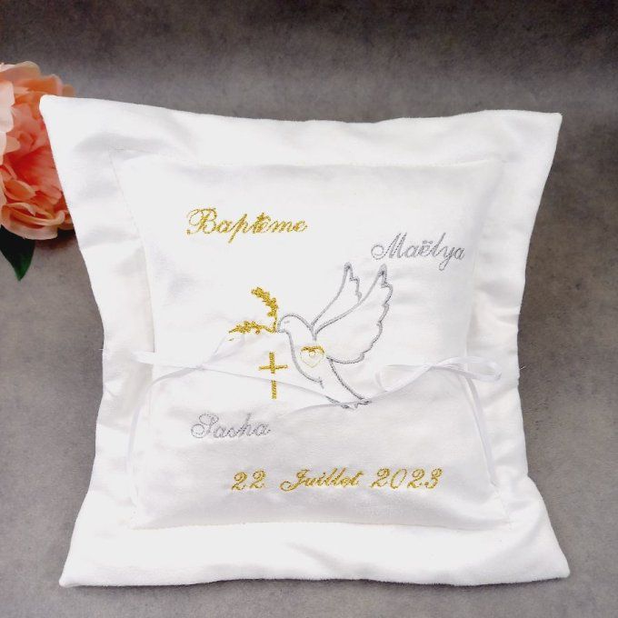 coussin de Baptême avec dentelle