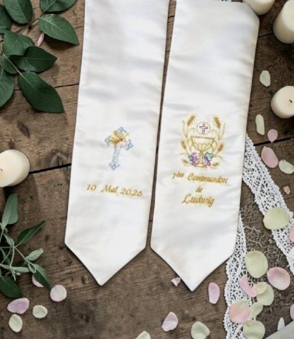 étole de baptême pointe ange qui prie