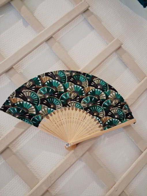 Éventail japonais fait main – Motif éventails verts