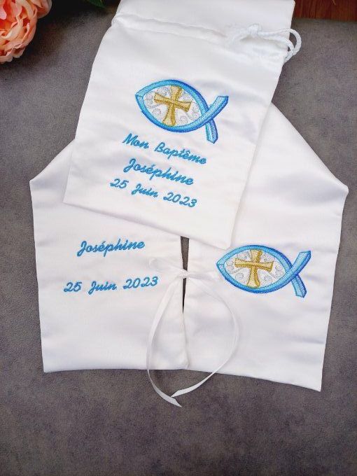 serviette de baptême personnalisée et brodée